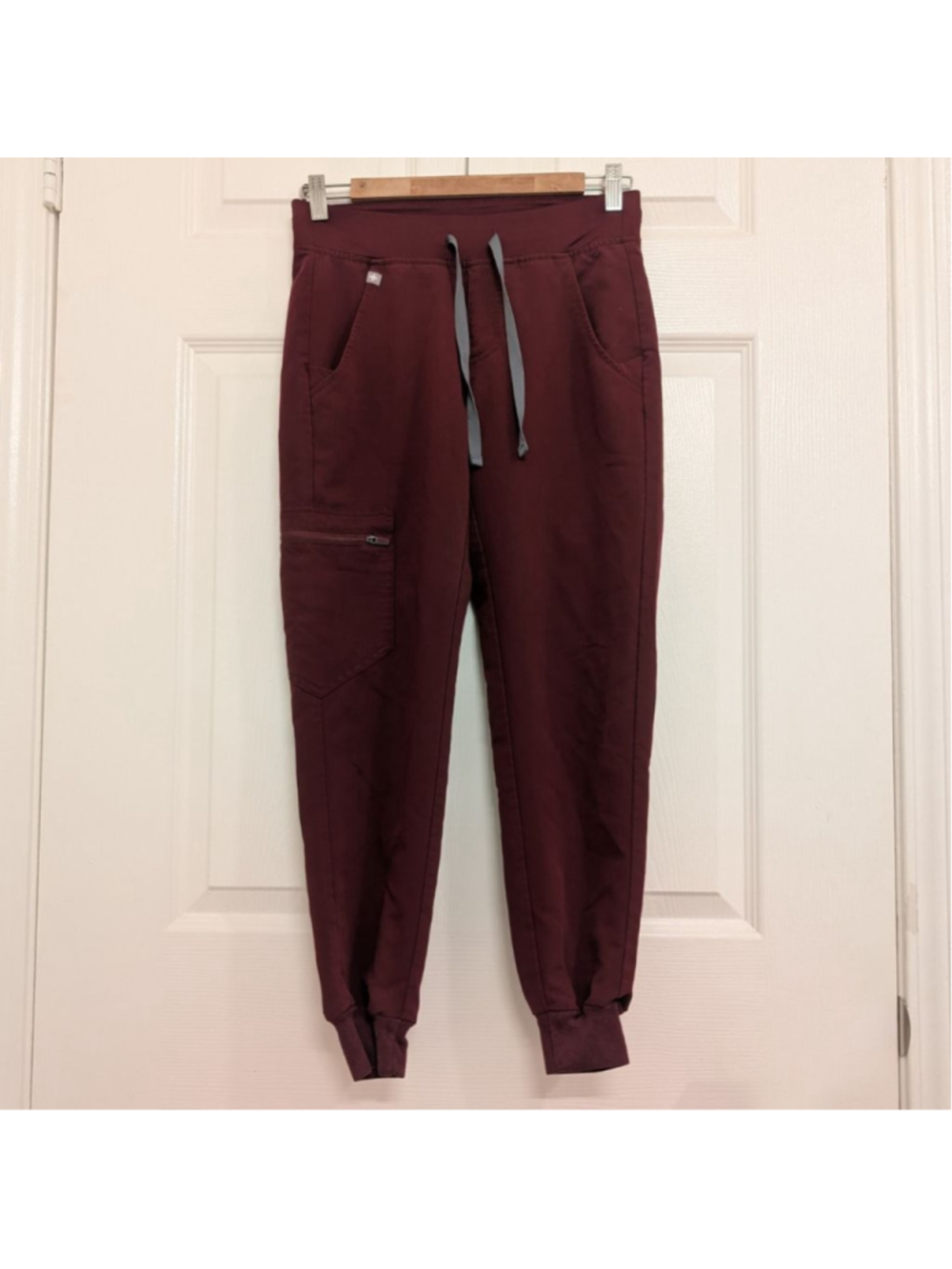 Women's FIGS Zamora Jogger Scrub Pants Burgundy Maroon XXS Petite